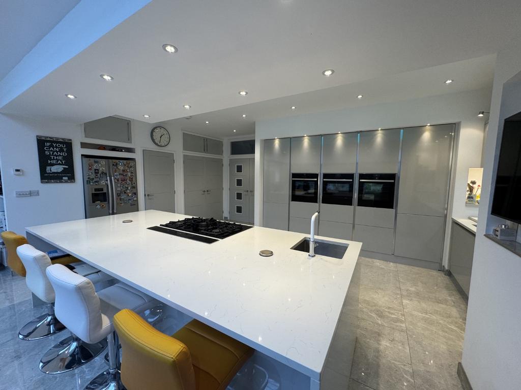 Open Plan Kitchen/Dining/Living Space