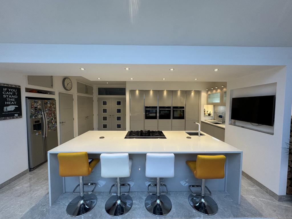 Open Plan Kitchen/Dining/Living Space