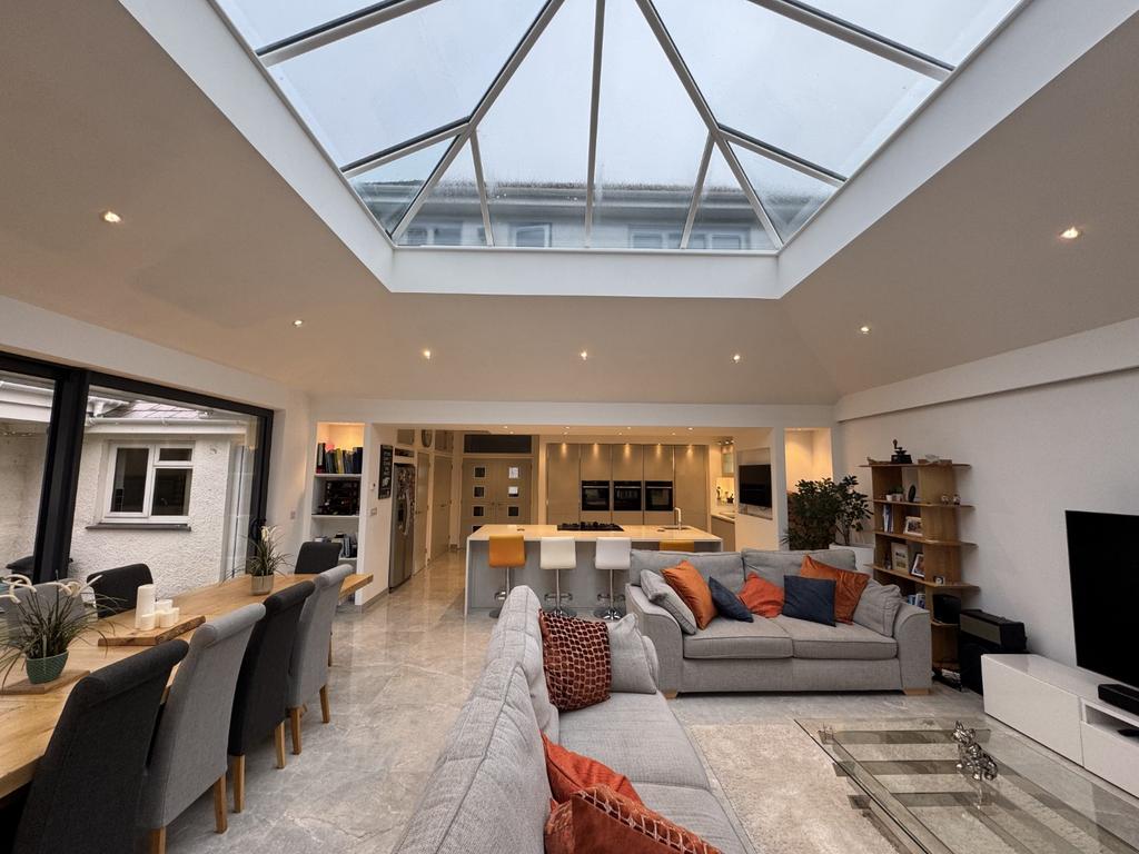 Open Plan Kitchen/Dining/Living Space