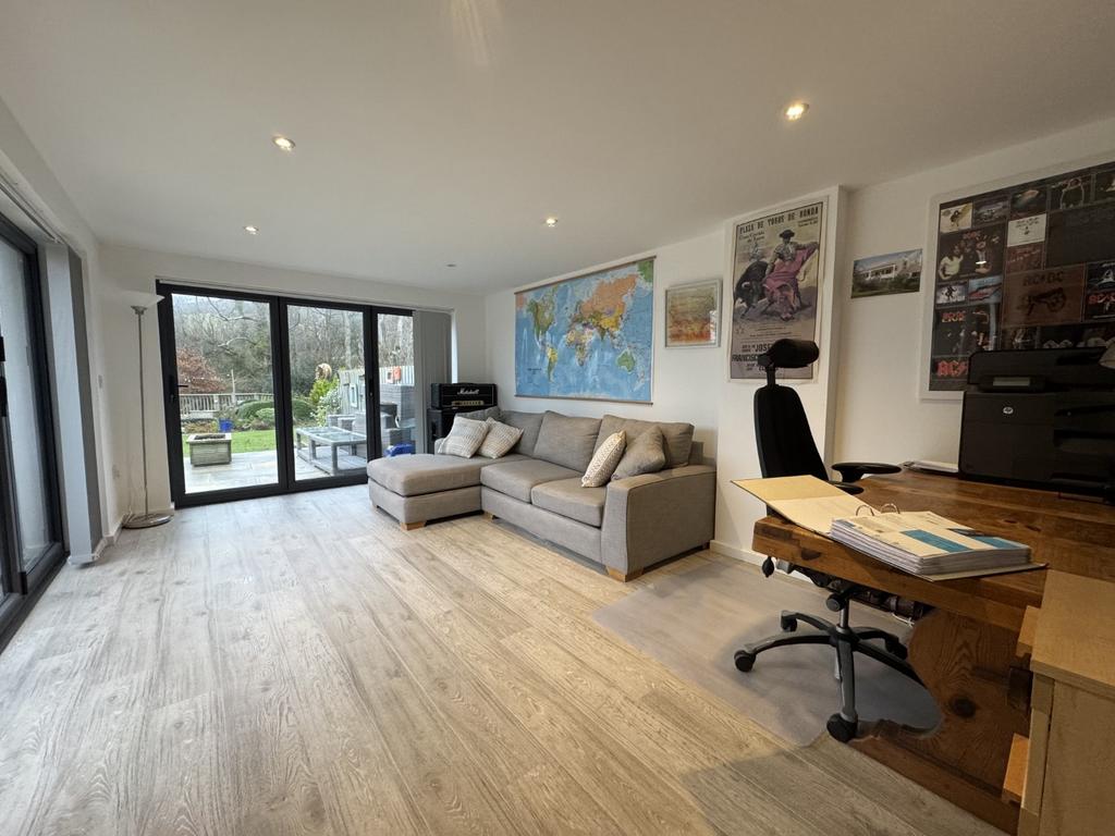 Study/Home Office/Potential Bedroom