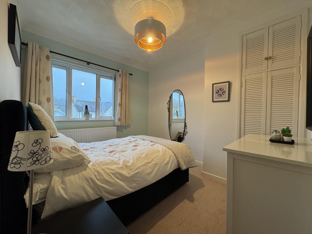 Front Bedroom 4