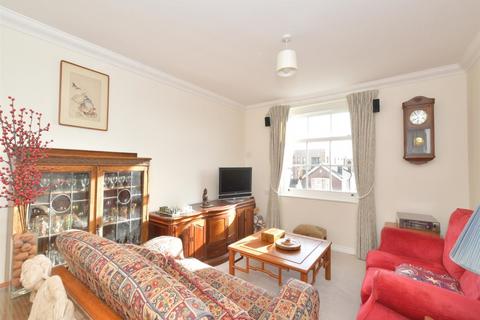 2 bedroom retirement property to rent, The Hornet Chichester PO19