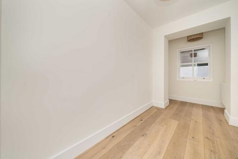 2 bedroom flat to rent, Avonmore Road, London W14