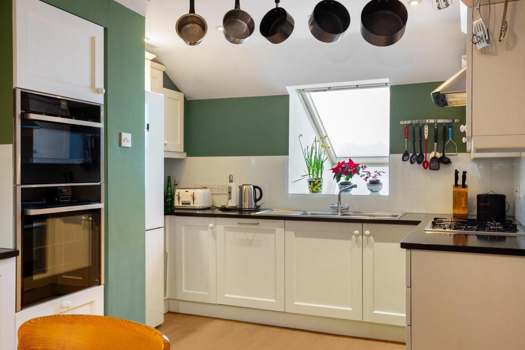 84024 11 Dorset Road(8).jpg