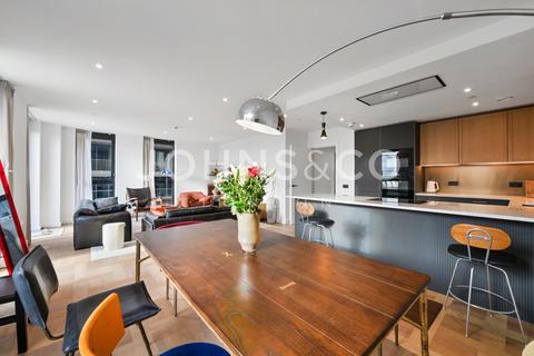 3 bedroom apartment to rent, Saffron Wharf, London Dock, London, E1W