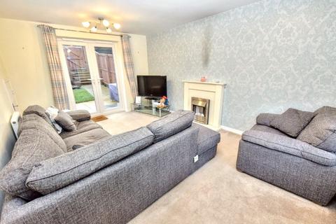 3 bedroom semi-detached house for sale, Honeybourne Road, Leeds, West Yorkshire