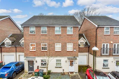 4 bedroom townhouse for sale, Oakhill Chase, Crawley, West Sussex