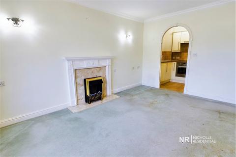 1 bedroom flat for sale, Clayton Road, Chessington, Surrey. KT9