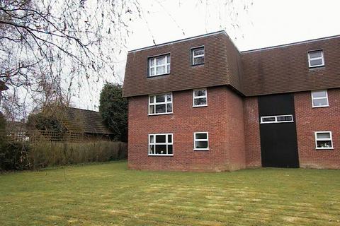 1 bedroom flat to rent, Windsor Close, Bovingdon HP3