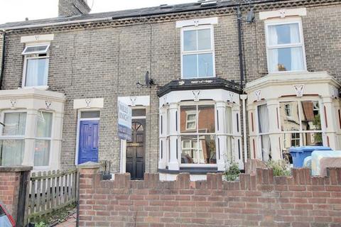 2 bedroom terraced house to rent, SALISBURY ROAD, NORWICH