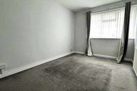 3 bedroom house to rent, Summertrees Avenue, Wirral,