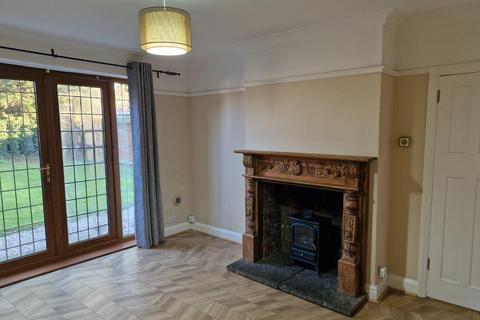 3 bedroom house to rent, Birmingham Road, Lichfield