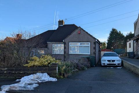 2 bedroom semi-detached bungalow for sale, 11, Fairway Avenue Bradford, BD7 4JH