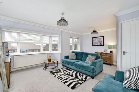 2 bedroom maisonette for sale, Meadow Way, Kings Langley, WD4