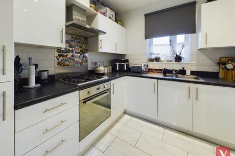 2 bedroom flat for sale, Leyland Road, Dunstable LU6