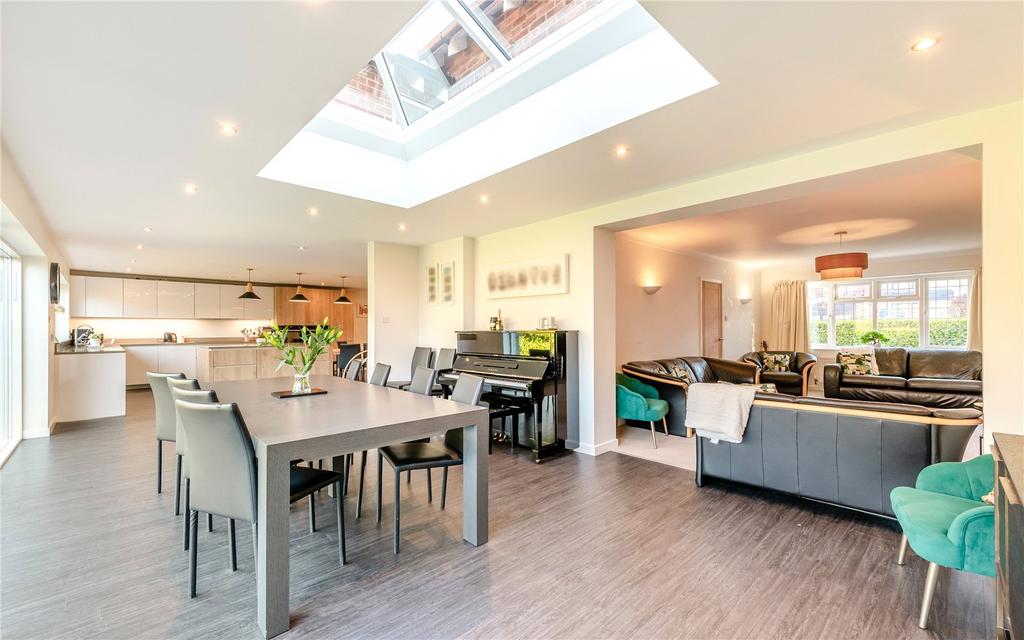 Dining Room/Kitchen