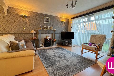 3 bedroom semi-detached house for sale, Chapel Park, Newcastle upon Tyne NE5