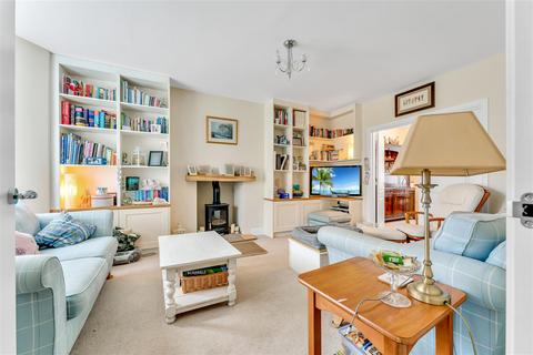 1 Aspen Close, Great Glen, Leicester, LE8 9AN