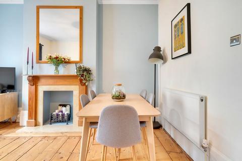 61 Richborne Terrace, London, SW8 1AT