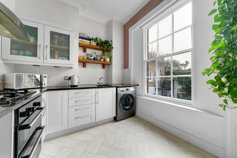 61 Richborne Terrace, London, SW8 1AT