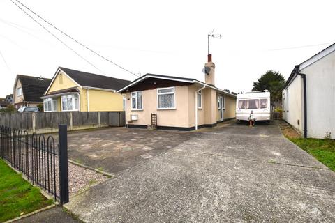 2 bedroom detached bungalow for sale, Albert Road, Rochford