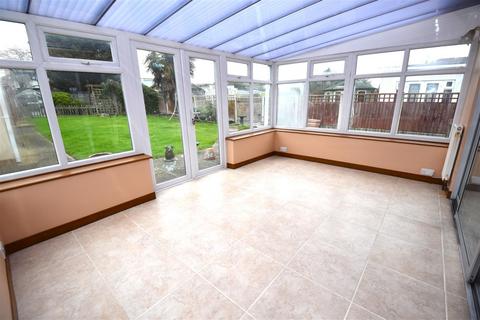 2 bedroom detached bungalow for sale, Albert Road, Rochford