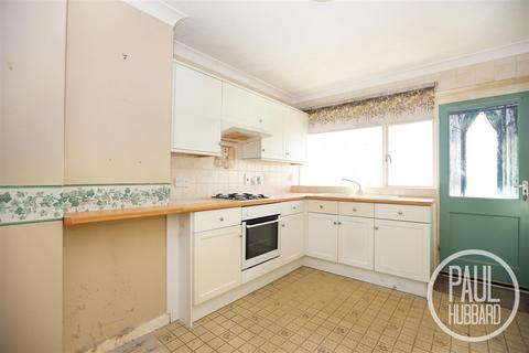 2 bedroom detached bungalow for sale, Crestview Drive, Gunton, NR32