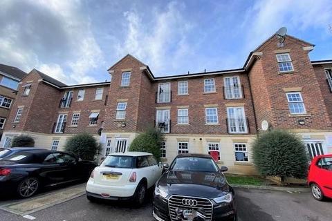 2 bedroom apartment to rent, Lion Court, Northampton NN4