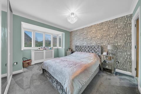 5 Beechwood Rise, Chislehurst, BR7 6TF
