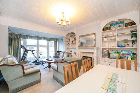 undefined, Watford, Hertfordshire WD18