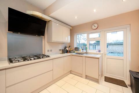 undefined, Watford, Hertfordshire WD18
