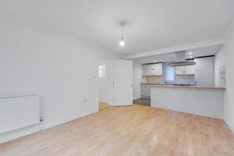 2 bedroom apartment for sale, Neale Court, Berenger's Place, Essex