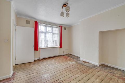 3 bedroom terraced house for sale, Bushgrove Road, Dagenham, Essex