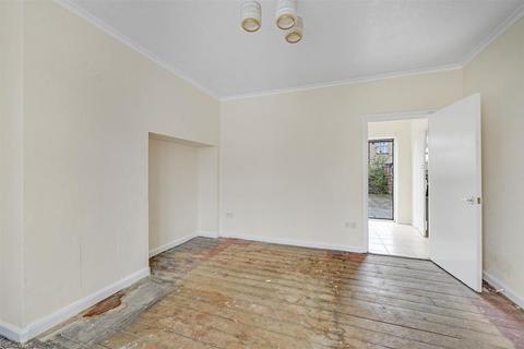 3 bedroom terraced house for sale, Bushgrove Road, Dagenham, Essex