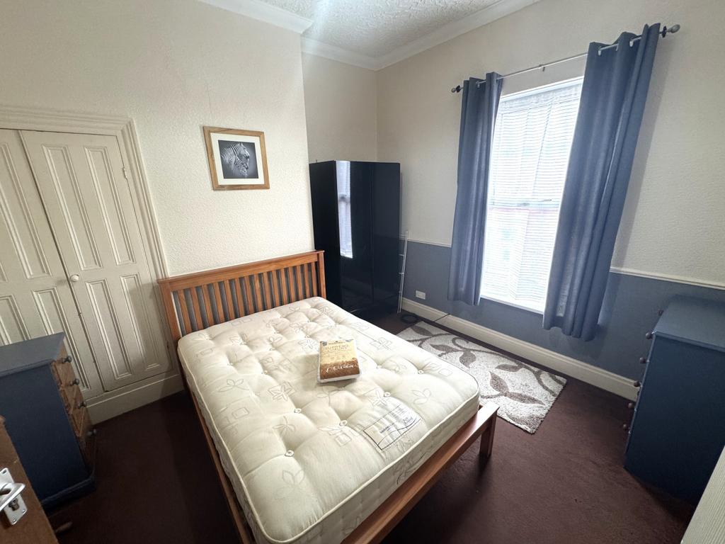 36 Balfour Road - Room Shares