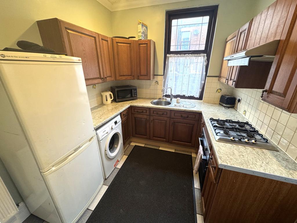 36 Balfour Road - Room Shares