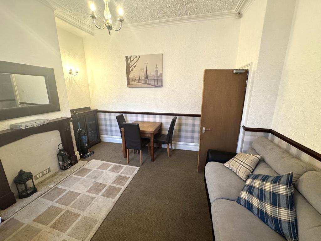 36 Balfour Road - Room Shares
