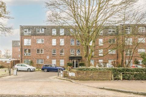 1 bedroom flat to rent, Marlowe Gardens, London SE9