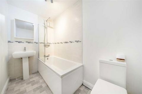 1 bedroom flat to rent, Marlowe Gardens, London SE9