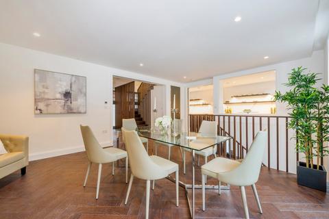 4 bedroom mews for sale, Camden Mews, London