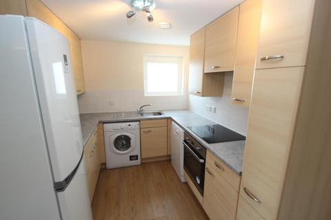 2 bedroom apartment to rent, Park Heights, Woking GU22