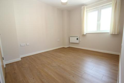 2 bedroom apartment to rent, Park Heights, Woking GU22