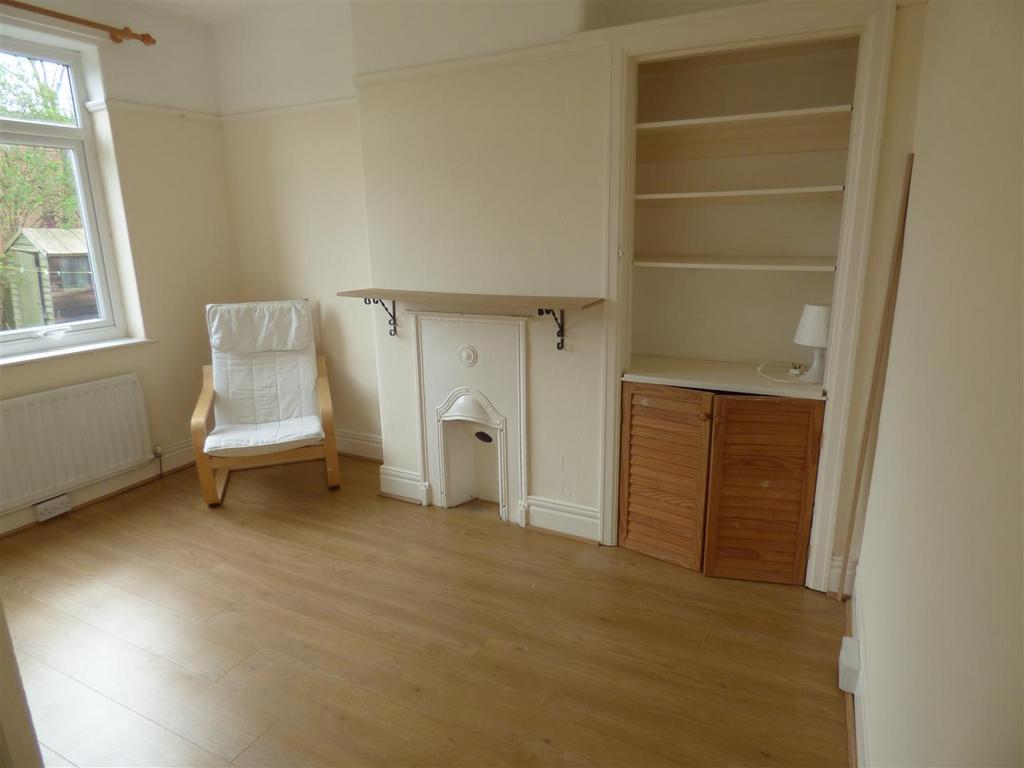 62 Cornel Road, bedroom.JPG