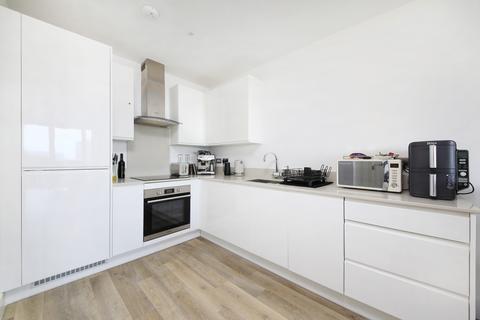 1 bedroom flat for sale, York Road, London