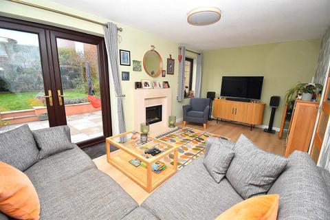 4 bedroom detached house for sale, Brockenhurst Way, Bicknacre