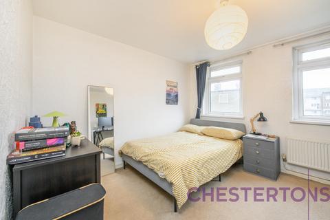 4 bedroom house to rent, Saltwell Street, London