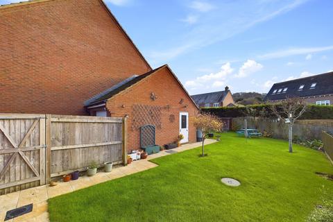 28 Hillside View, Chinnor, OX39 4DE