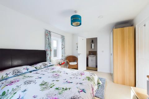 28 Hillside View, Chinnor, OX39 4DE