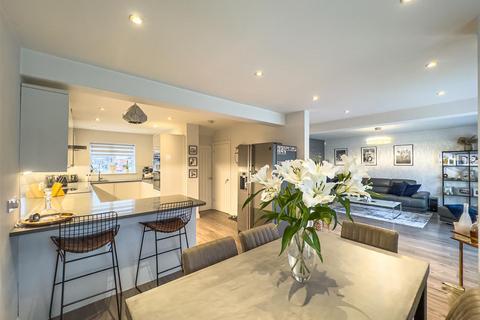 60 Cheapside East, Rayleigh, SS6 9JU