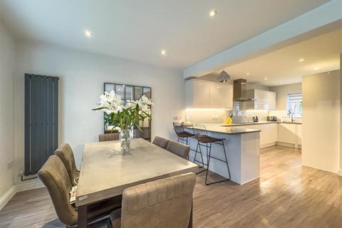 60 Cheapside East, Rayleigh, SS6 9JU